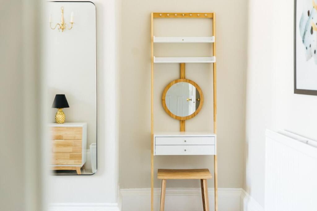 Luxury, Central, Sun-Filled 3 Bed Haven In บาธ ภายนอก รูปภาพ